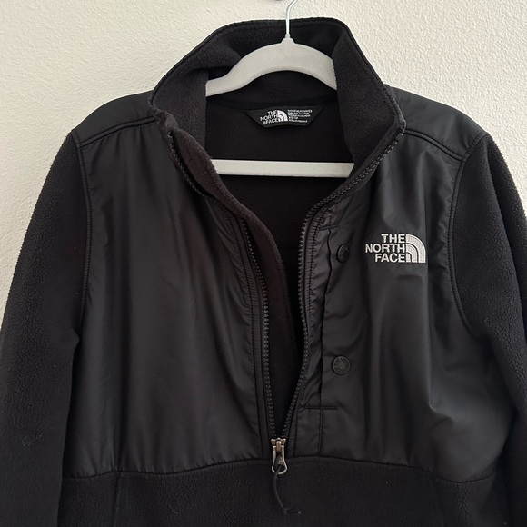 Women’s North Face black fleece 1/2 zip pullover jacket, size XS - Picture 2 of 7